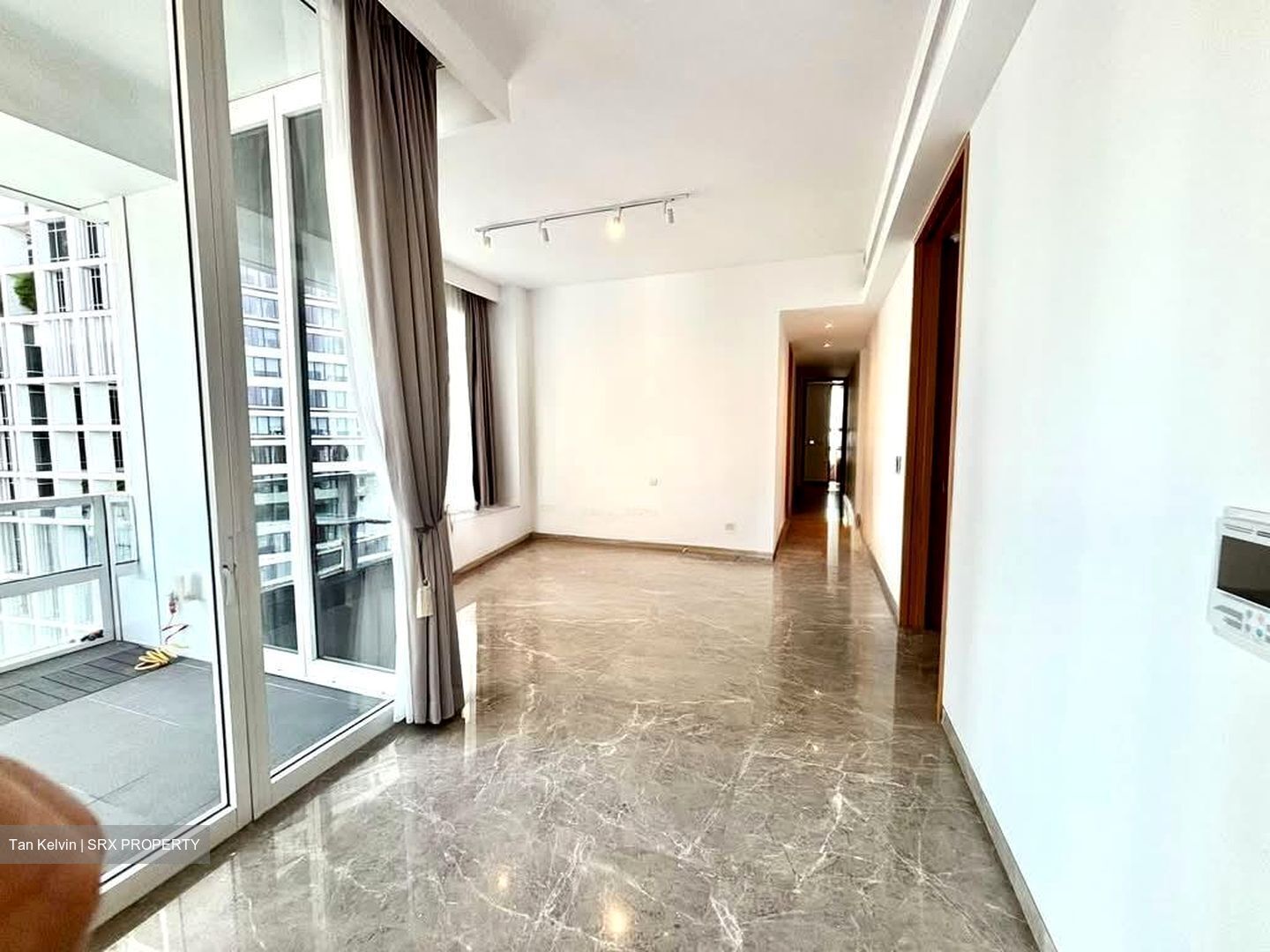 Nouvel 18 (D10), Condominium #582787781